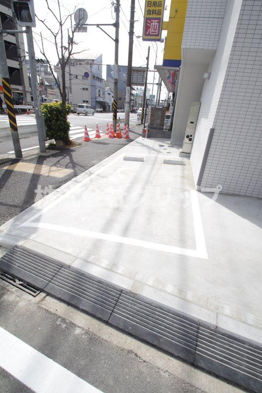 RELUXIA横濱吉野町の駐車場