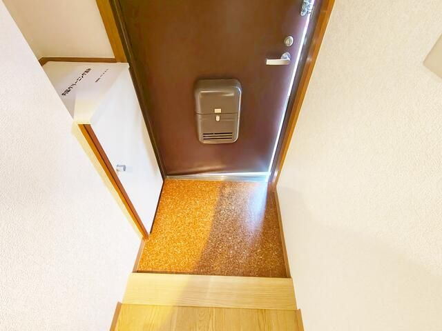 クレストの玄関