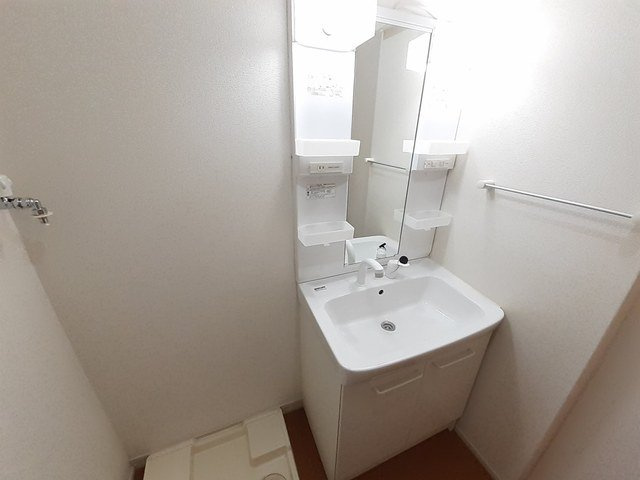 ブリランテ　Ⅱの洗面所|コンパクトで使いやすい洗面所