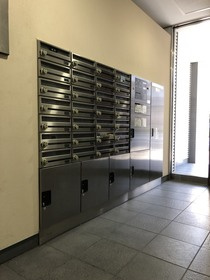ラビバーレ阪東橋のロビー|ラビバーレ阪東橋　宅配ボックス