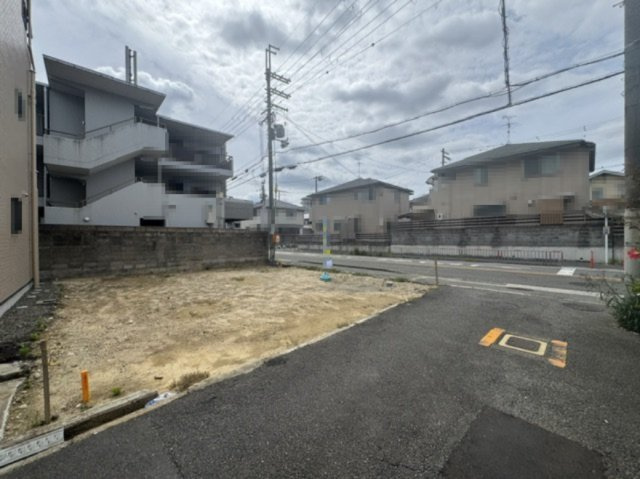 【前面道路含む現地写真】 | 堺市東区引野町1丁1期 | 間口10ｍ以上！北側幅員約4ｍ・西側幅員約10.73ｍと前面道路も広々！(2026年9月20日撮影)