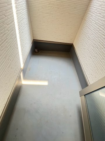 CROUD甲子園里中町のバルコニー