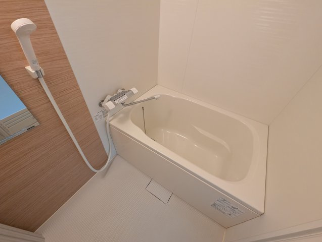 ＣＲＯＵＤ甲子園里中町の浴室