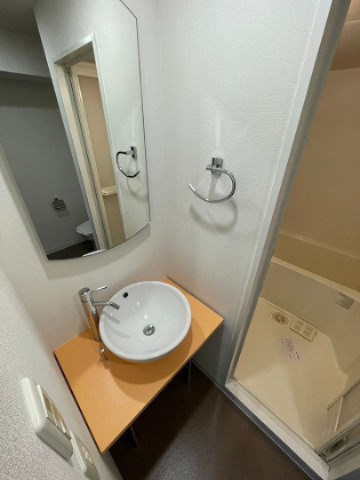 ルクレ西長堀の洗面所
