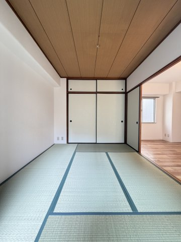 ユニハイム松屋町の和室