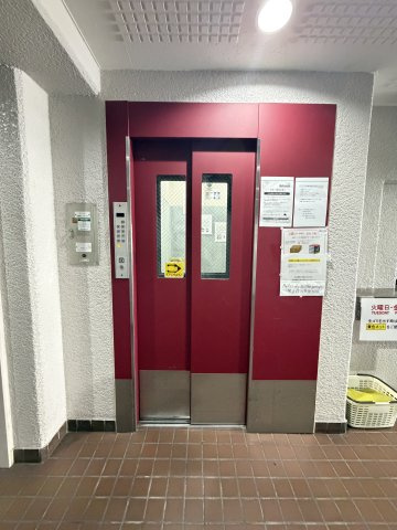 ユニハイム松屋町のロビー