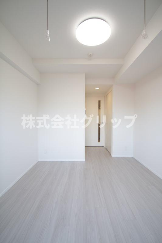 RELUXIA横濱吉野町の居間・リビング