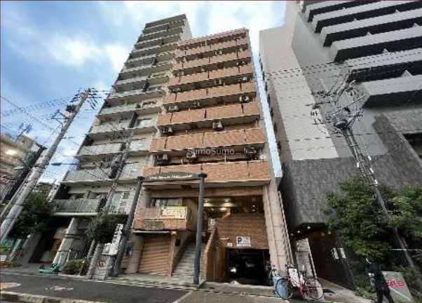 ライオンズマンション西長堀の外観