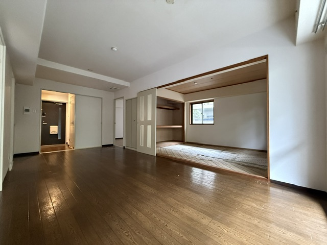アプローズコートの内装