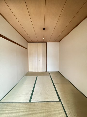 アルファウイング高宮東の和室