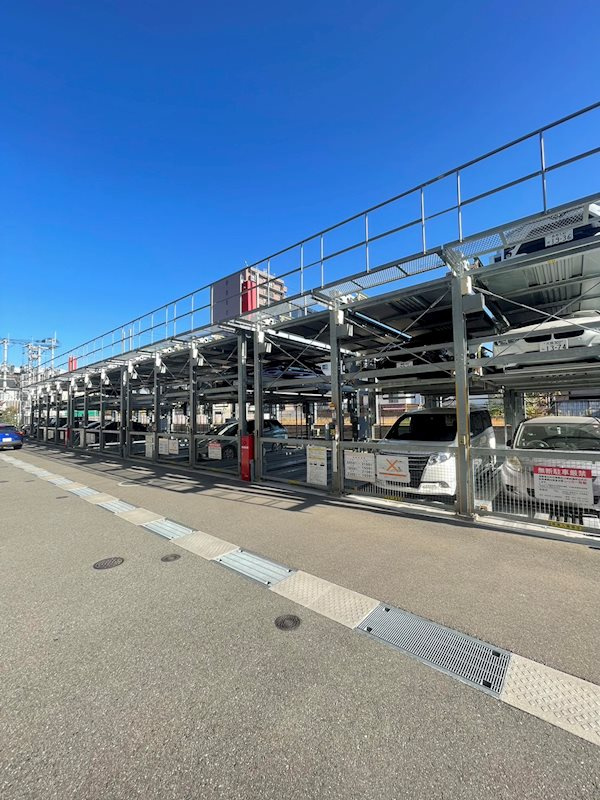 エンクレスト博多EAST PARKの駐車場