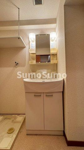 アヴァンティ銀天町の独立洗面台