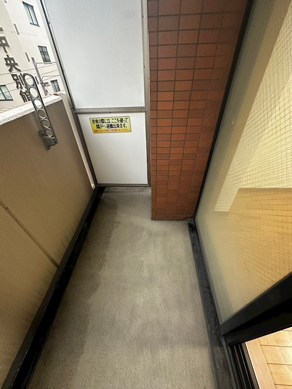 プレサンス東本町のバルコニー