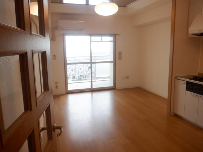 グリーンヒルズ六甲の居間・リビング