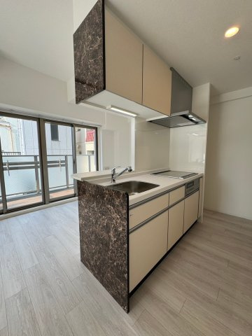 セレニテフラン難波のキッチン