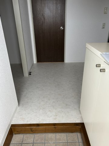 エステート川口の玄関