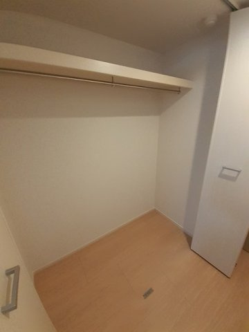 ウエスト　シックスの収納