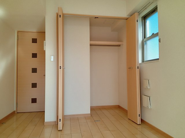 川崎市多摩区登戸の賃貸マンションの収納|たっぷりとした収納スペースです