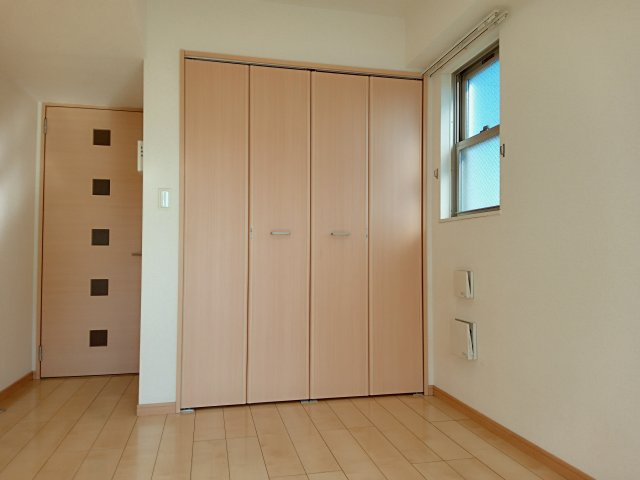 川崎市多摩区登戸の賃貸マンションの居間・リビング|ゆったり過ごせるリビングです