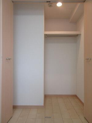 川崎市多摩区登戸の賃貸マンションの収納|たっぷりとした収納スペースです