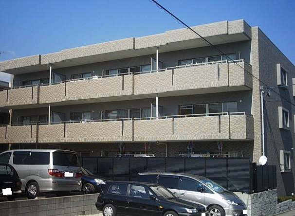 箕浦マンションの外観