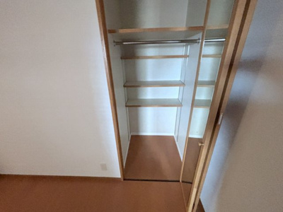 【収納】 | ＡＰＡガーデンパーク上野芝 | 【クローゼット】お部屋を広く利用するために必須なクローゼットが全洋室に付いています♪もちろんお荷物を収納されても良しの勝手の良いクローゼットは嬉しいですね♪
