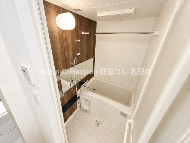 プレサンス名古屋菊井セルカの浴室