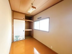 【洋室】 | 岩国市立石町四丁目戸建 | ２階南東側洋室