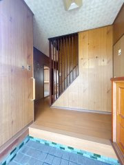 【玄関】 | 岩国市立石町四丁目戸建