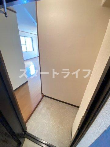 大阪市淀川区西中島４丁目の賃貸マンションの玄関|参考写真
