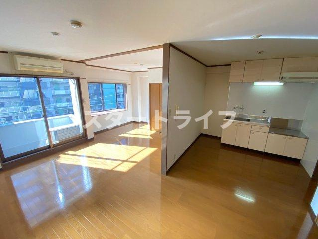 大阪市淀川区西中島４丁目の賃貸マンションの居間・リビング|参考写真