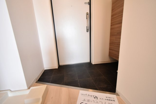 ONE　ROOF　FLAT　NISHINOMIYAの玄関|玄関