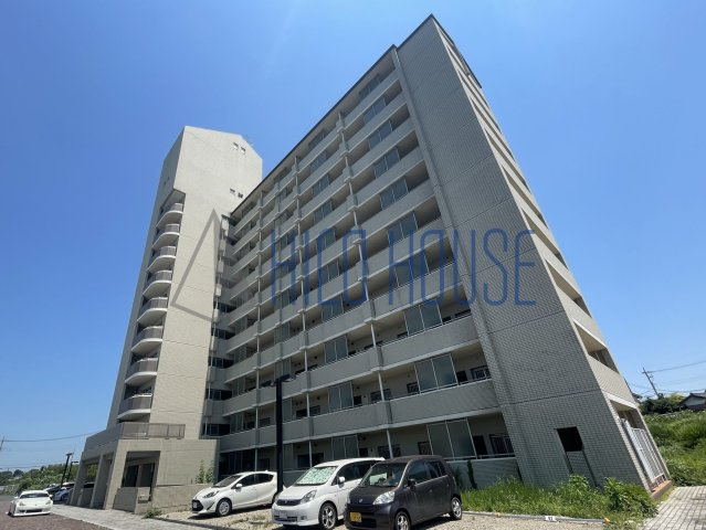 ビレッジハウス東松山タワー1号棟の外観
