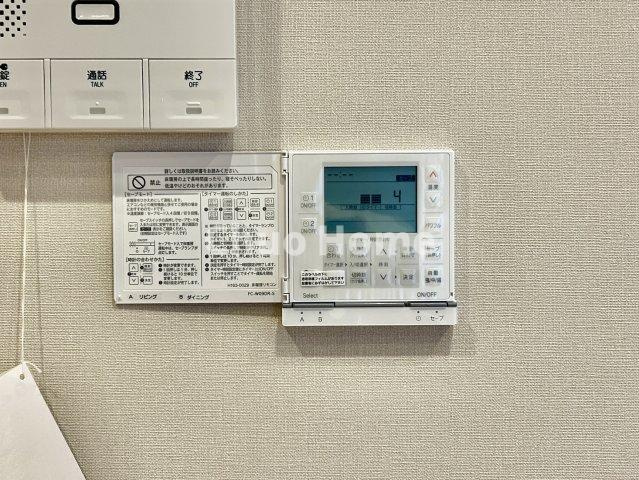 日暮里アインスタワーの冷暖房・空調設備|【床暖房】冬は足元から暖めてくれる床暖房はエアコンとは違って埃が舞いませんので健康にも良さそうですね。