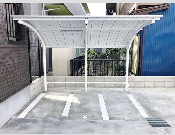 アスピラシオン尾頭橋の駐車場