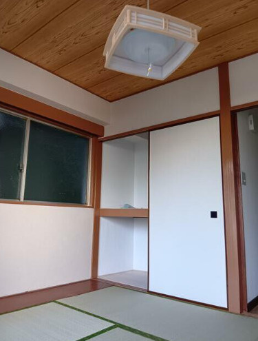 山上ビルの寝室