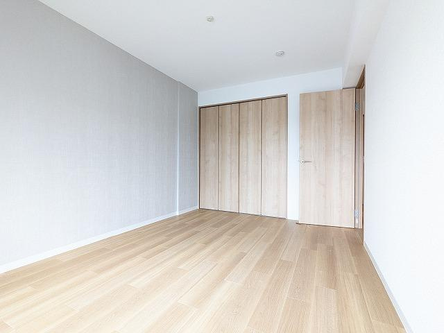 藤阪ハイツB壱棟の寝室|洋室6.0帖
■物件内覧・資金計画相談・住宅ローン相談、リフォーム相談、お問合せ受付中■
※当日・翌日のご内覧、ご相談はお電話でのお問合せがスムーズです！