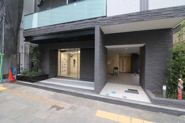 【エントランス】