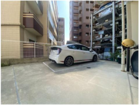 ハルシオーネの駐車場