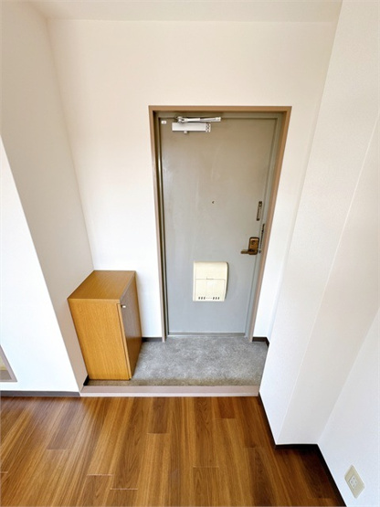 【玄関】 | 千里山弐番館