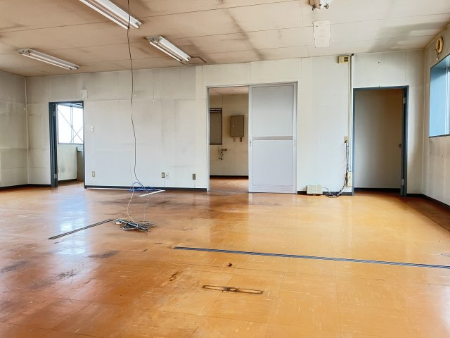 豊川市小田渕町３丁目の工場の内装|2階