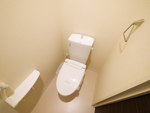 クレール（宝来）のトイレ|コンパクトで使いやすいトイレです