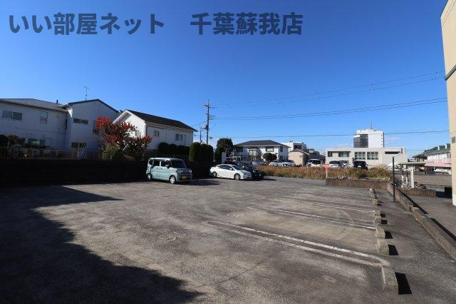 ランドウィン　五番館の駐車場|駐車場完備です