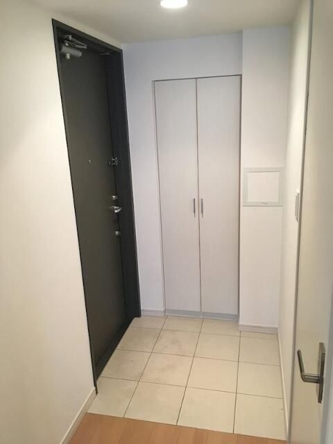 エスティメゾン押上の玄関