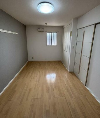 メゾンシャロットの居間・リビング|同物件別部屋参考写真