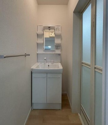 メゾンシャロットの独立洗面台|同物件別部屋参考写真