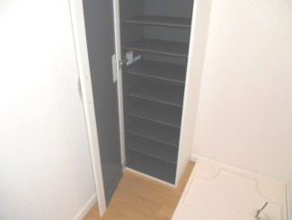 メゾンシャロットの玄関|同物件別部屋参考写真