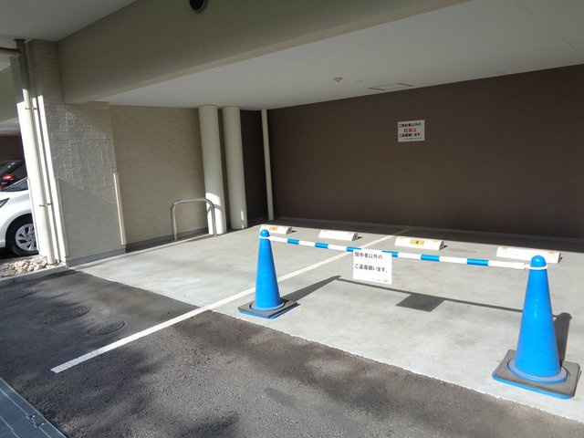 JP noie 亀戸の駐車場