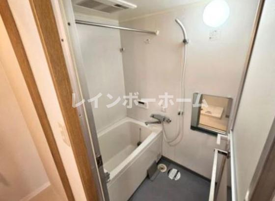 ＣＯＮＦＯＲ東山の浴室