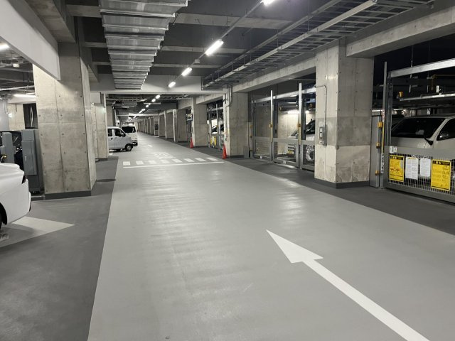ＨＡＲＵＭＩＦＬＡＧ　ＳＵＮ　ＶＩＬＬＡＧＥ　Ｂ棟の駐車場